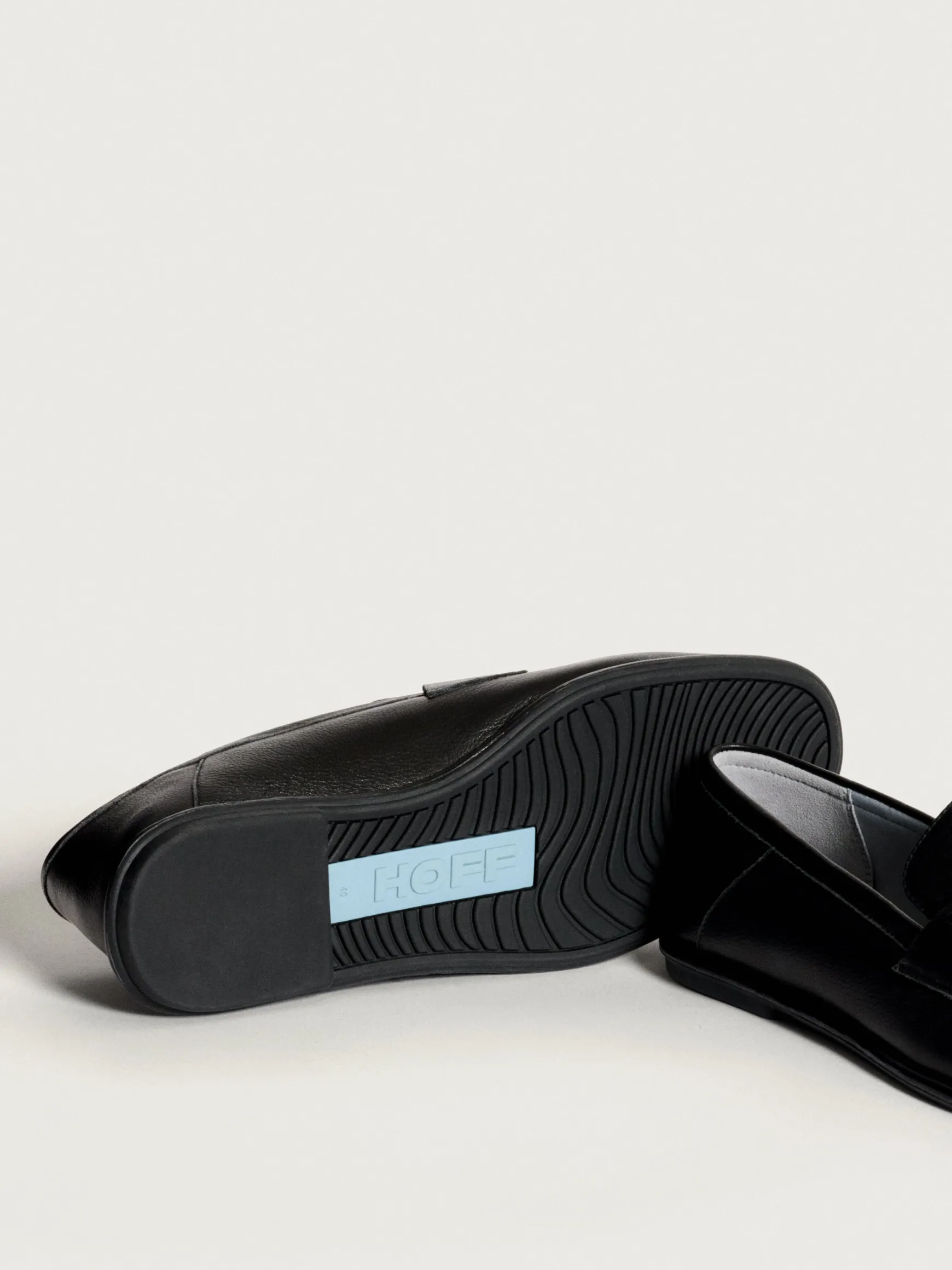 APOLLO BLACK LOAFER