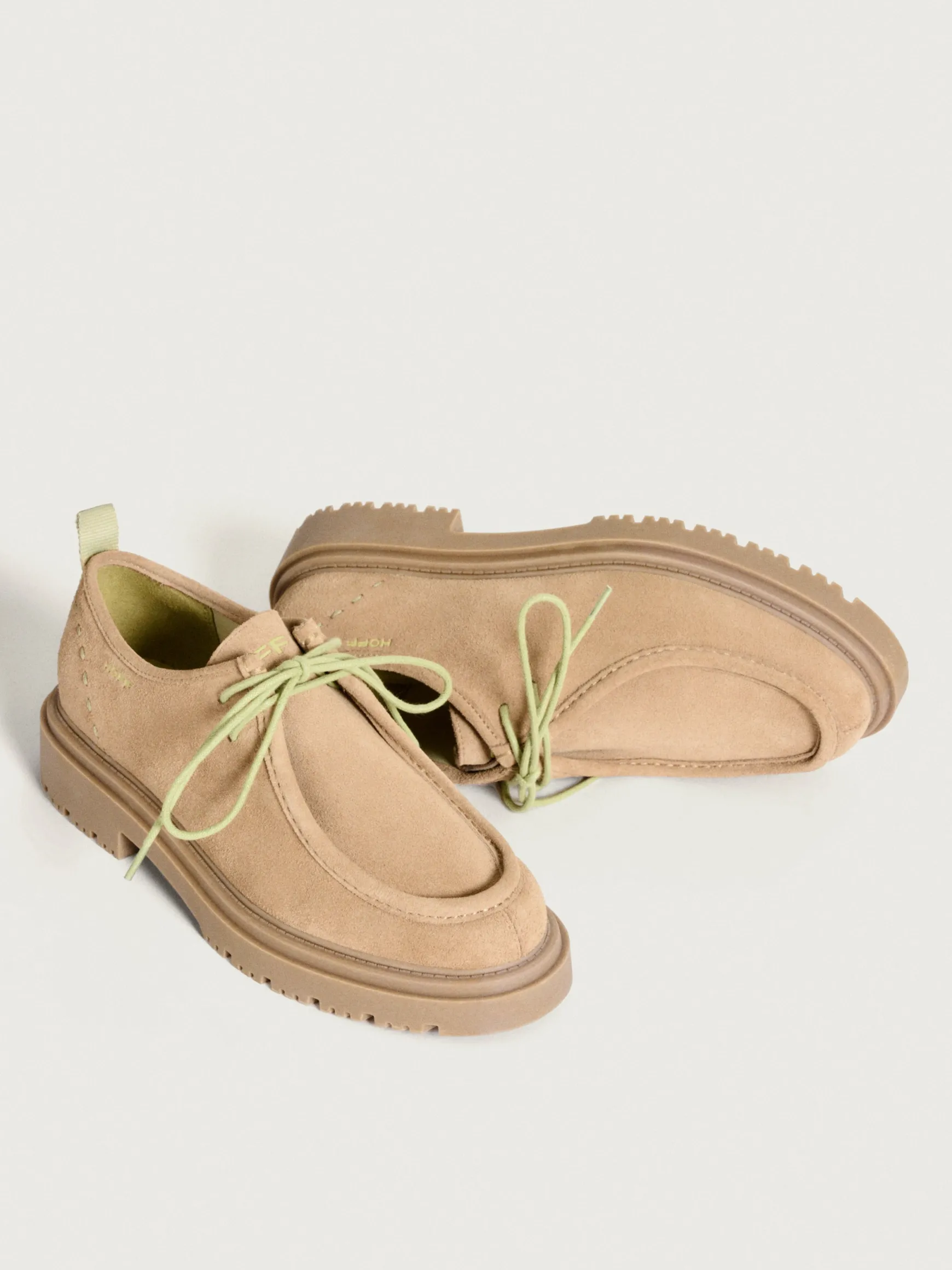 CONCERT TAUPE LOAFER