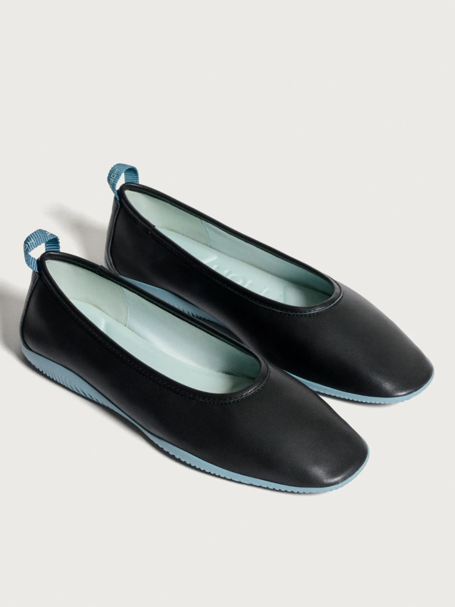 GARNIER BLACK BALLERINA